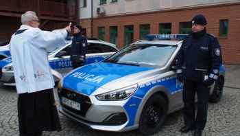 Nasi policjanci otrzymali 6 nowych radiowozów