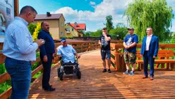 Deptak wokół jeziora w Rybnie został odebrany