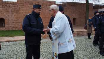 Nasi policjanci otrzymali 6 nowych radiowozów