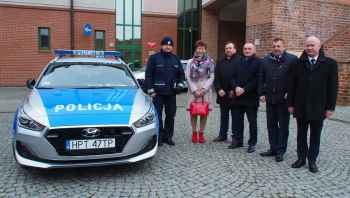 Nasi policjanci otrzymali 6 nowych radiowozów