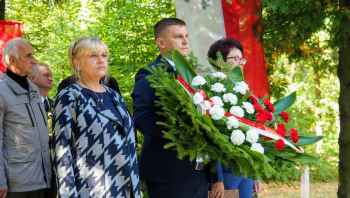 Uroczysty Apel Poległych w Lesie Białuckim