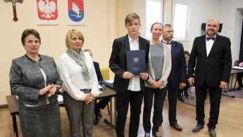 Kolejne stypendia naukowe wręczone