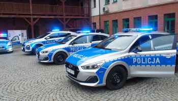 Nasi policjanci otrzymali 6 nowych radiowozów