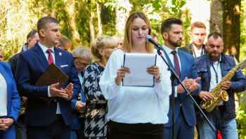 Uroczysty Apel Poległych w Lesie Białuckim