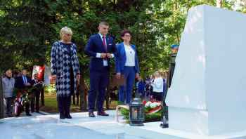 Uroczysty Apel Poległych w Lesie Białuckim