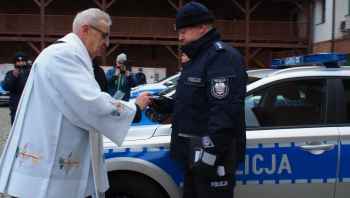 Nasi policjanci otrzymali 6 nowych radiowozów