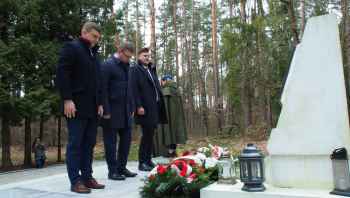 Wojewoda z wizytą w Iłowie-Osadzie