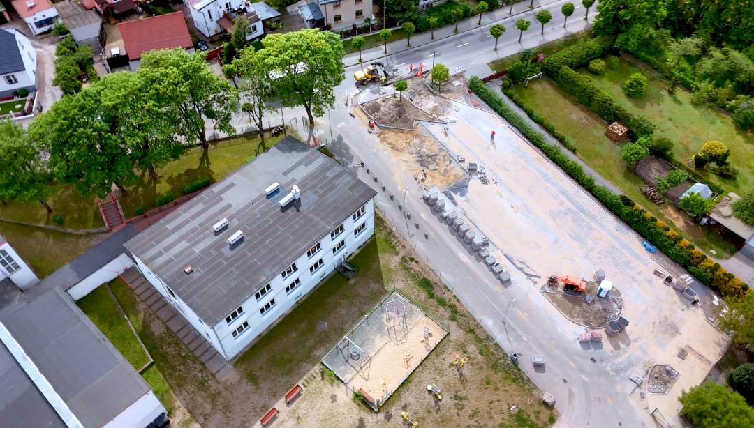 Wkrótce zakończenie budowy parkingu przy szkole