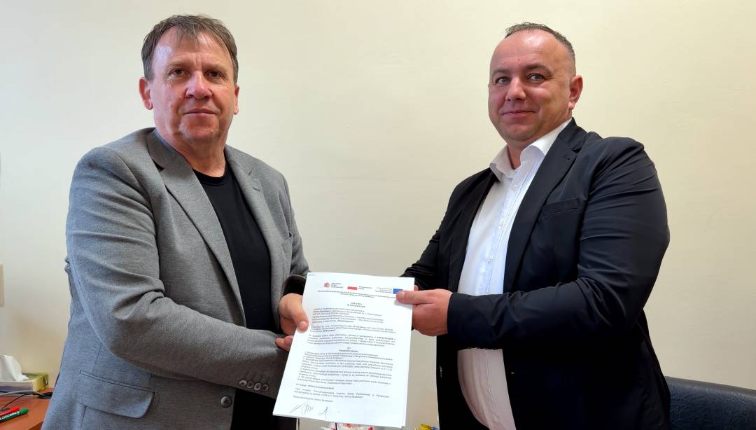 Podpisano umowę na ważną inwestycję! ✍️🏫