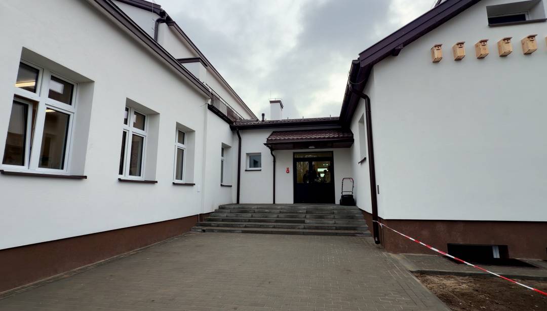 🏫 Szkoła Podstawowa w Petrykozach po termomodernizacji!