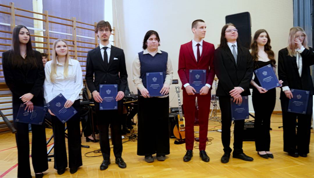 II LO w Działdowie pożegnało klasy maturalne
