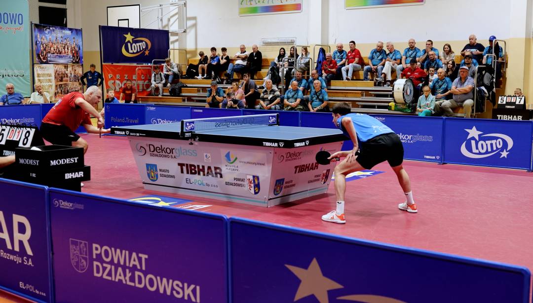 Mateusz Sakowicz blisko wygrania seta z Robertem Gardosem