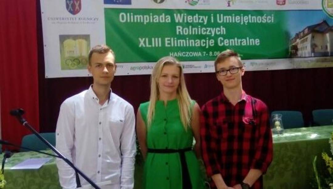 Uczniowie Malinowa z indeksami najlepszych uczelni przyrodniczych w kraju. (Fot. ZS Malinowo)