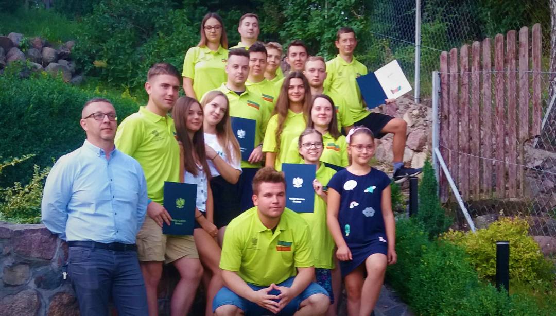 Wręczenie certyfikatów Godni Naśladowania. (Fot. SiS Rybno)