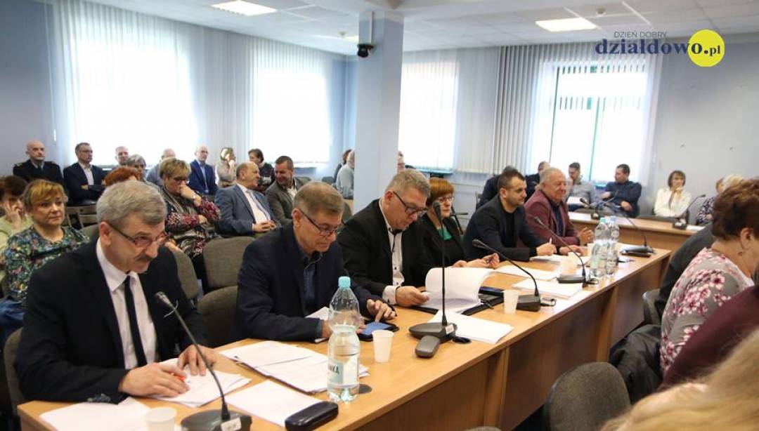 V sesja Rady Miasta Działdowo - protokoły głosowań. (Fot. Karol Wrombel)