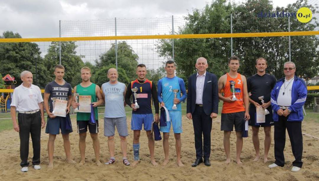 Walczyli o puchar burmistrza Działdowa. (Fot. Karol Wrombel/DzieńDobryDziałdowo.pl)