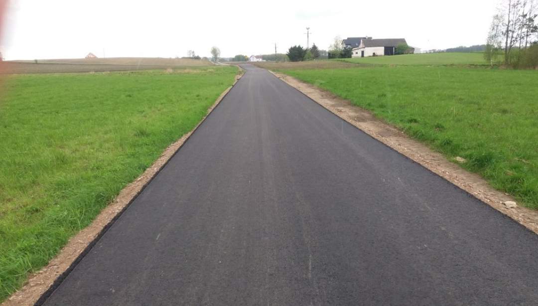 Kończy się przebudowa ulicy Ogrodowej. (Fot. UG Rybno)
