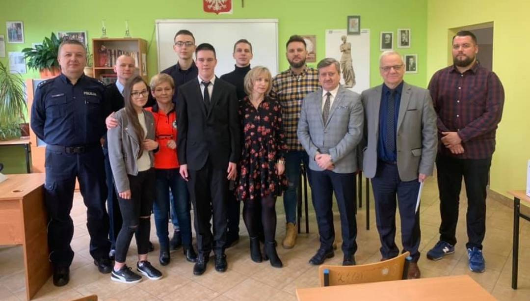 Triumf uczniów LO w Lidzbarku w Powiatowej Olimpiadzie Wiedzy o Obronie Cywilnej