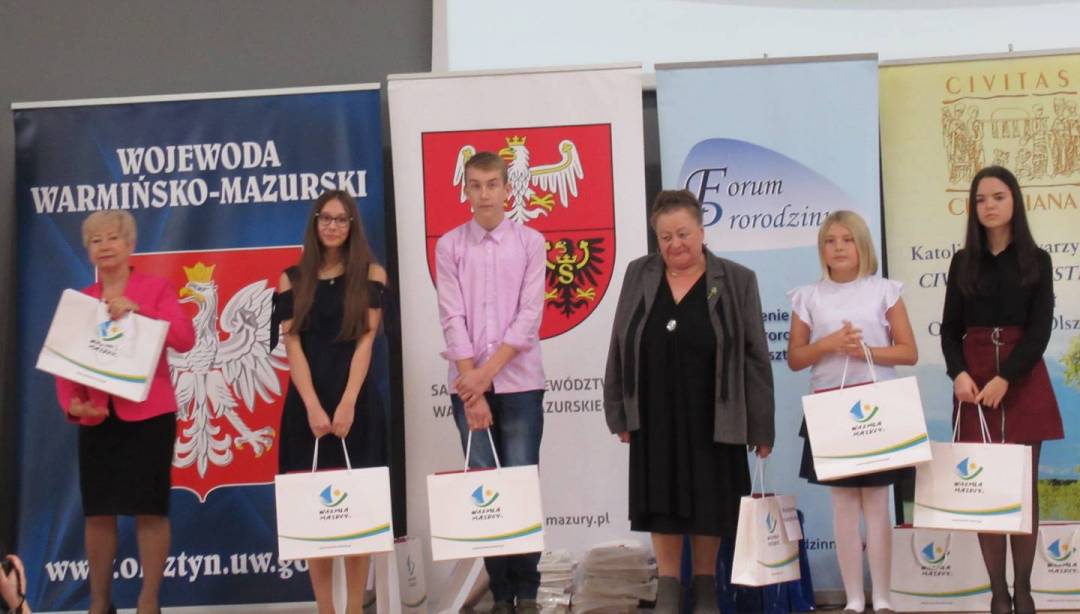 Sukces uczennicy ze szkoły w Niechłoninie. (Fot. SP Niechłonin)