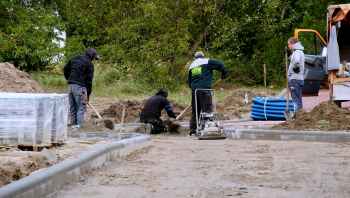 Droga osiedlowa w Gródkach na ukończeniu