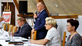 Wójt Gminy Płośnicy z jednogłośnym absolutorium