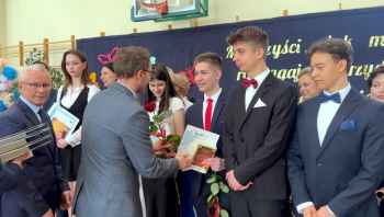 Pożegnanie klas maturalnych w ZS nr 1 w Działdowie