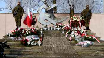 Dzień Pamięci Ofiar Obu Totalitaryzmów