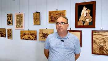 Obejrzyj wystawę Ogniem po drewnie