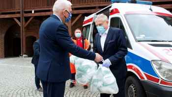 Dwa tysiące certyfikowanych maseczek trafiło do szpitala