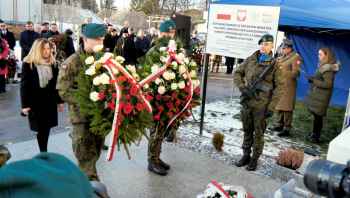 Dzień Pamięci Obu Totalitaryzmów na Warmii i Mazurach