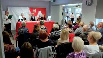 Dulska w Teatrze przy stoliku