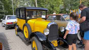 Jarmark, koncerty i zlot zabytkowych pojazdów