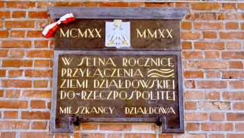 Pamiątkowa tablica odsłonięta