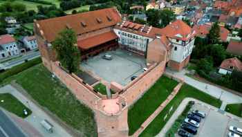 Zamkowe mury do remontu!