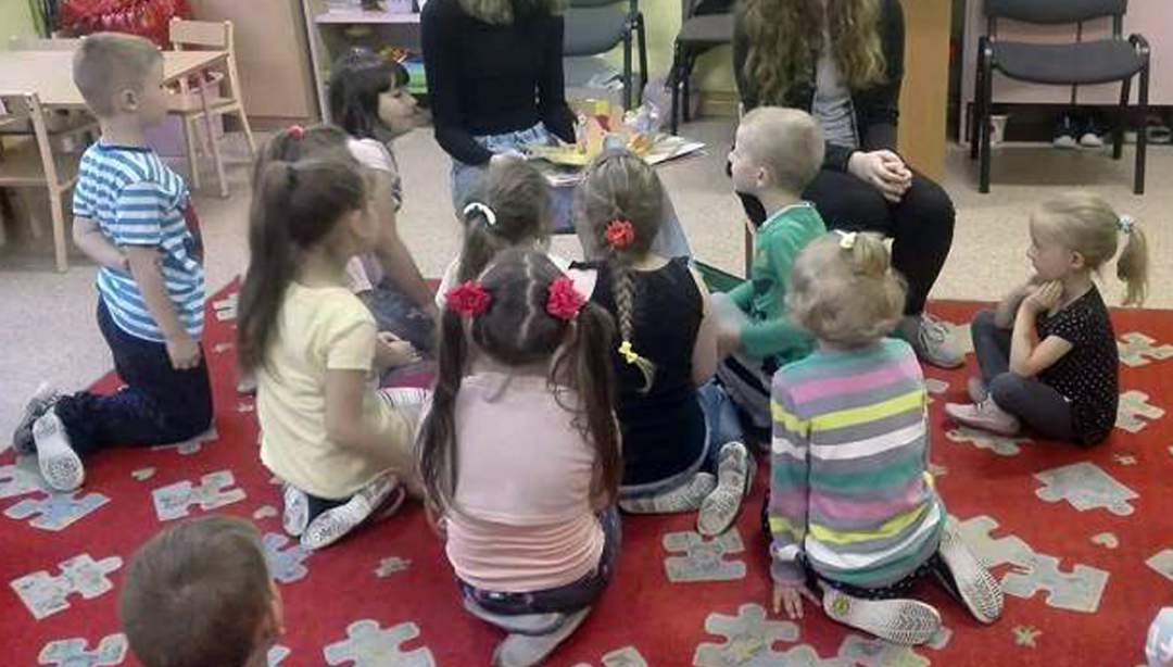 Gimnazjum nr 1 z Oddziałami Dwujęzycznymi im. Króla Władysława Jagiełły wzięło udział w programie, propagującym czytelnictwo wśród dzieci i młodzieży (fot. EC).