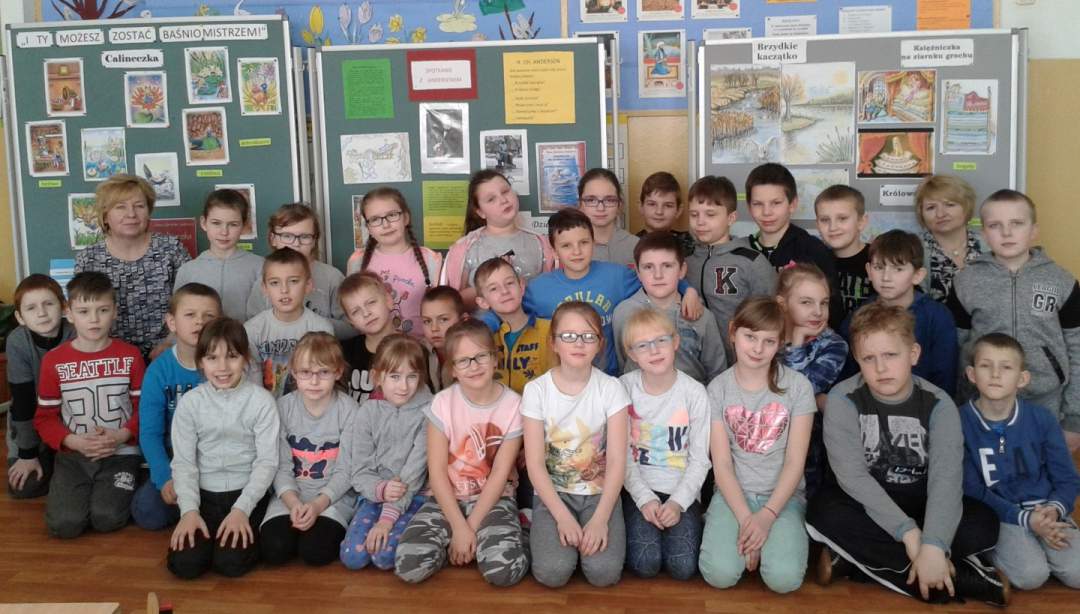 27 marca  w Szkole Podstawowej im. Henryka Sienkiewicza w Niechłoninie odbyło się podsumowanie projektu edukacyjno – czytelniczego dla uczniów klasy II i III pod hasłem „I Ty możesz zostać baśniomistrzem”. (Fot. SP Niechłonin)