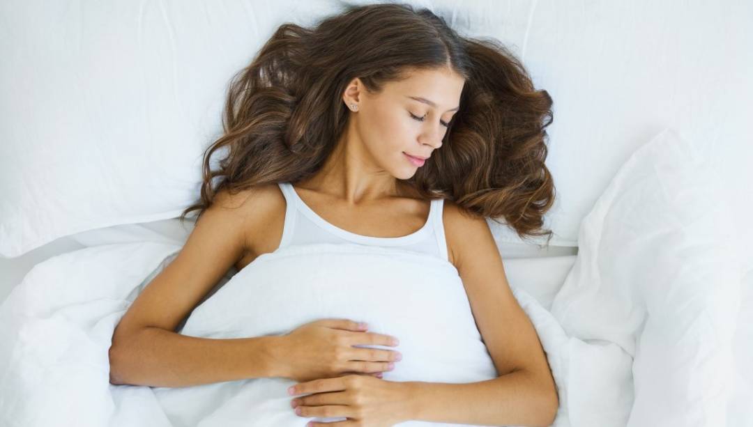 Jakie są wady i zalety kołdry puchowej?