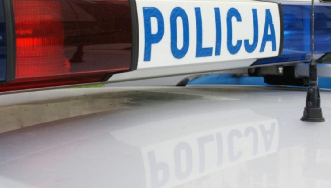 Policjanci zatrzymali 29-latkę, kierującą bez uprawnień po zgłoszeniu telefonicznym (fot. KWP Olsztyn).