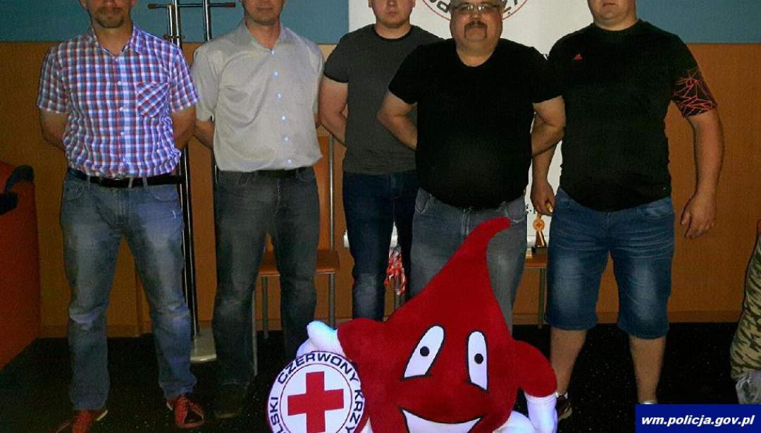 Działdowscy mundurowi na podium w kręglach. (Fot. KPP)
