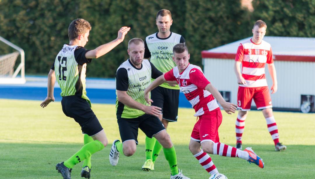 MKS Działdowo zdecydowanie pokonało UKS Orzeł Ulnowo 6-2 (3-1). (Fot. Darek Buczyński)