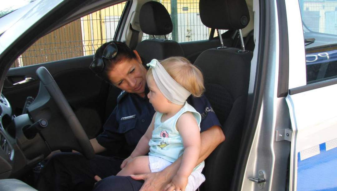 Policjantki gościnnie na festynie rodzinnym. (Fot. KPP)