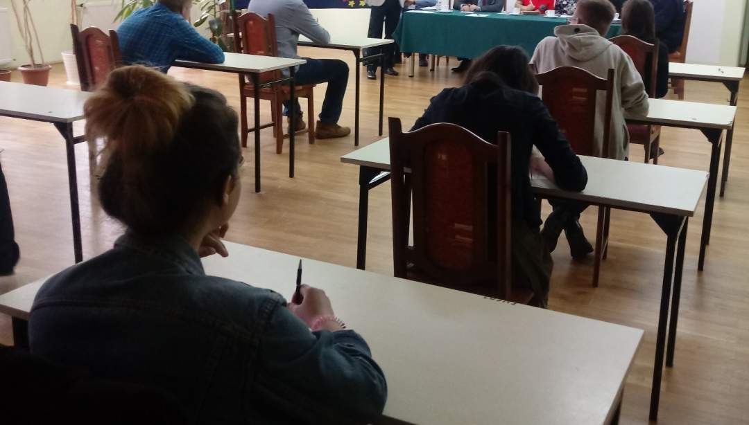 W środę 21 lutego br. uczniowie szkół średnich z terenu powiatu działdowskiego zmagali się podczas powiatowych eliminacji w olimpiadzie na temat Obrony Cywilnej (fot. KPP Działdowo). 